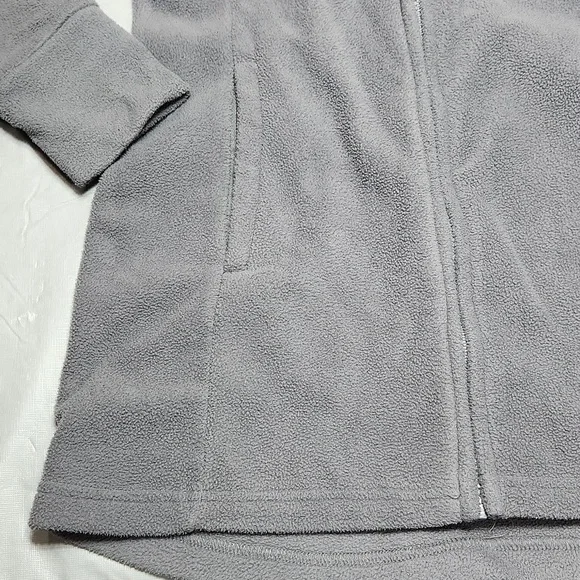 Zip-up Bench Sweater - Picture 2 of 16